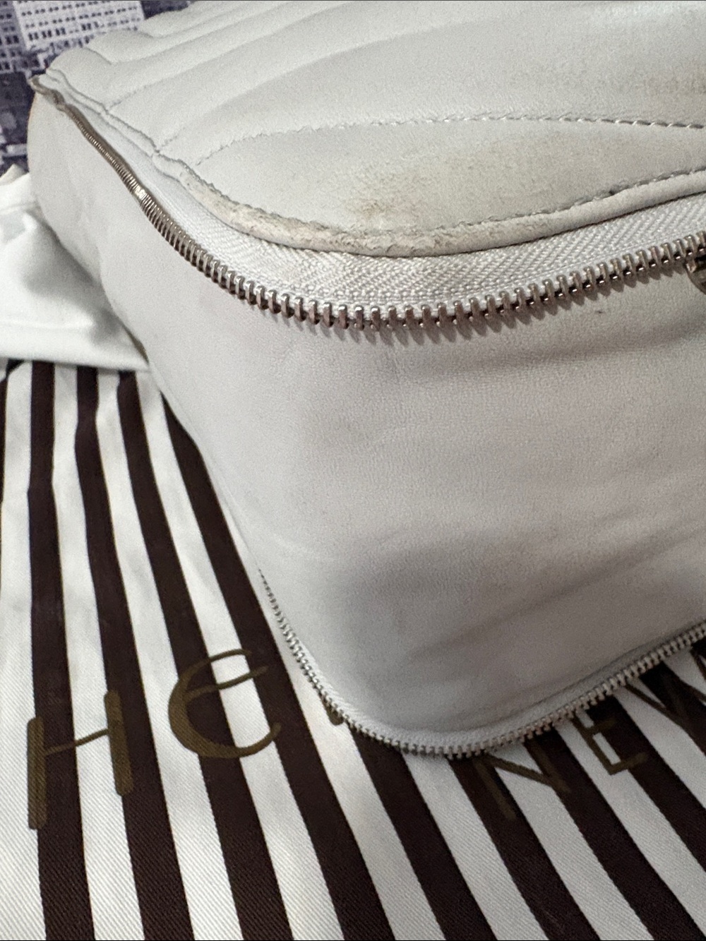 Henri Bendel No 7 Quilted lambskinnTote Bag in Light Gray - Picture 11 of 16